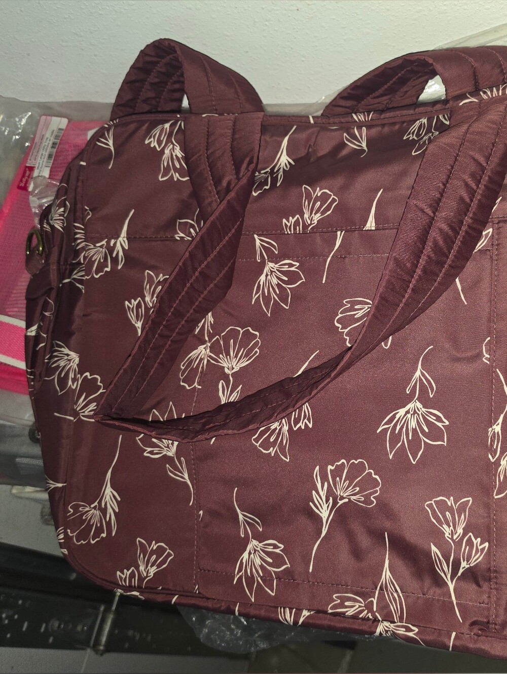 thirty-one Quilted Voyager Tote in Sketched Floral